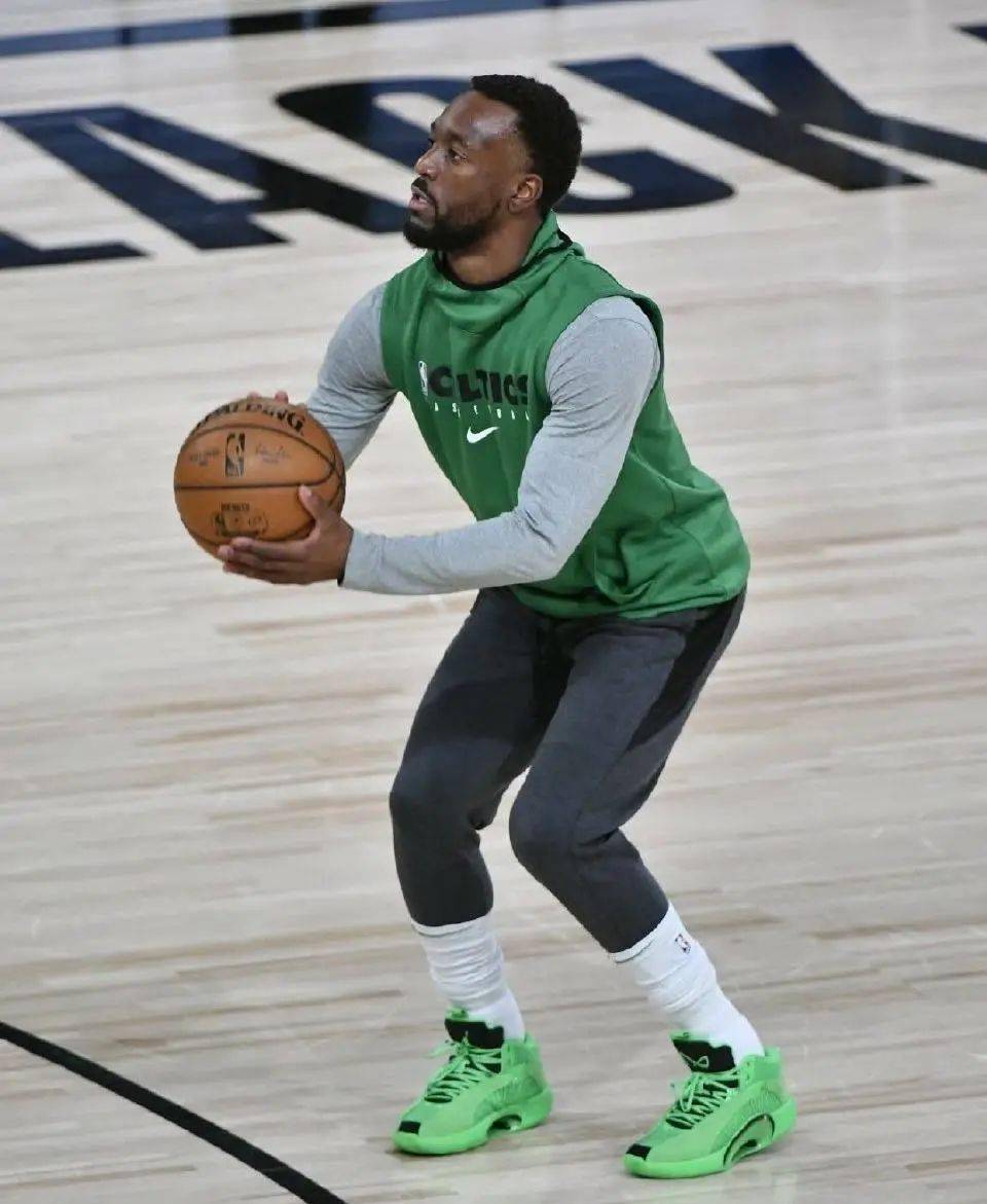 官宣aj36来了郭艾伦提前上脚一口气首发这么多配色