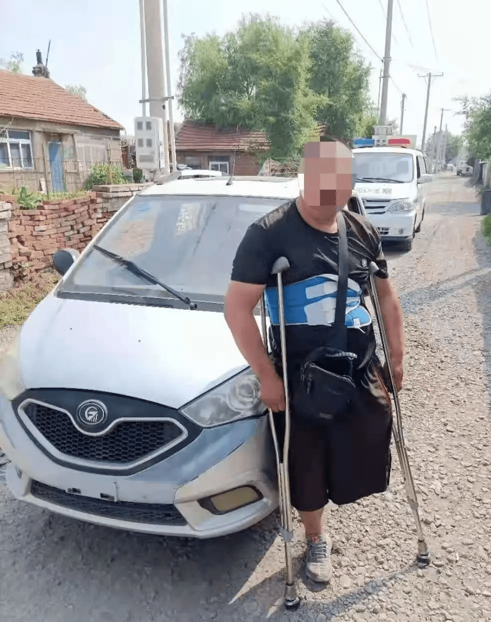 沈阳警方破获特大交通"碰瓷"案_残疾人