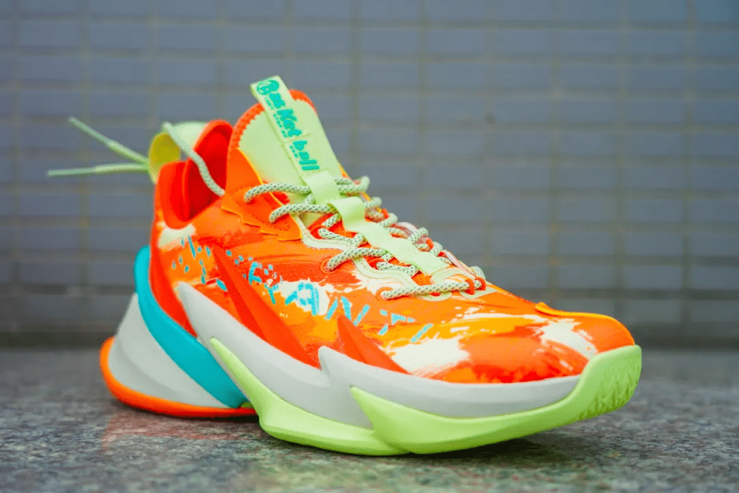 特步战獒2代,为外场而生的球鞋_后跟