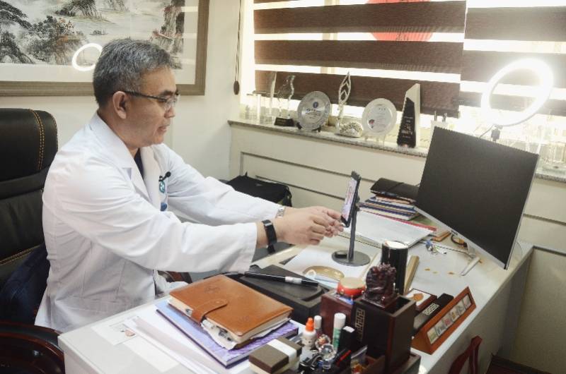 直播|地铁上查资料想选题 胸外专家乔贵宾发了近两千条科普短视频