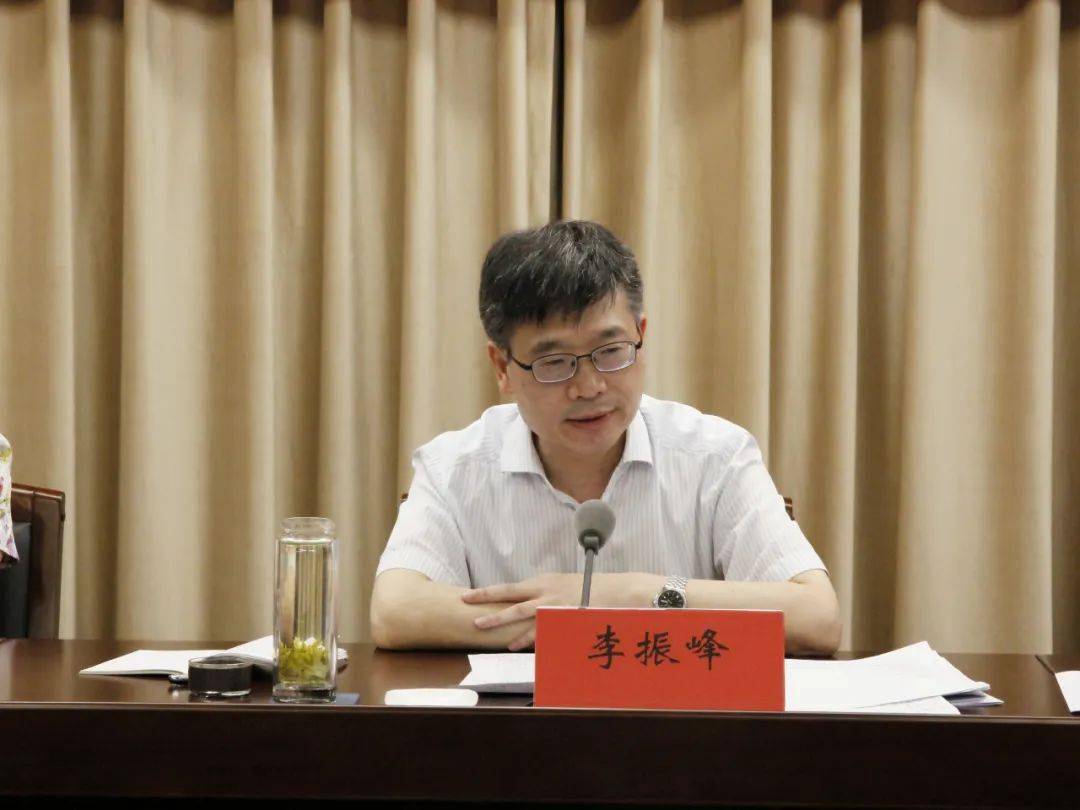 市委召开全面依法治市工作推进会