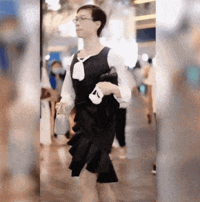 成都|运动裤球鞋配长衫，这就是潮流圣地太古里吗？梁龙看了都自愧不如