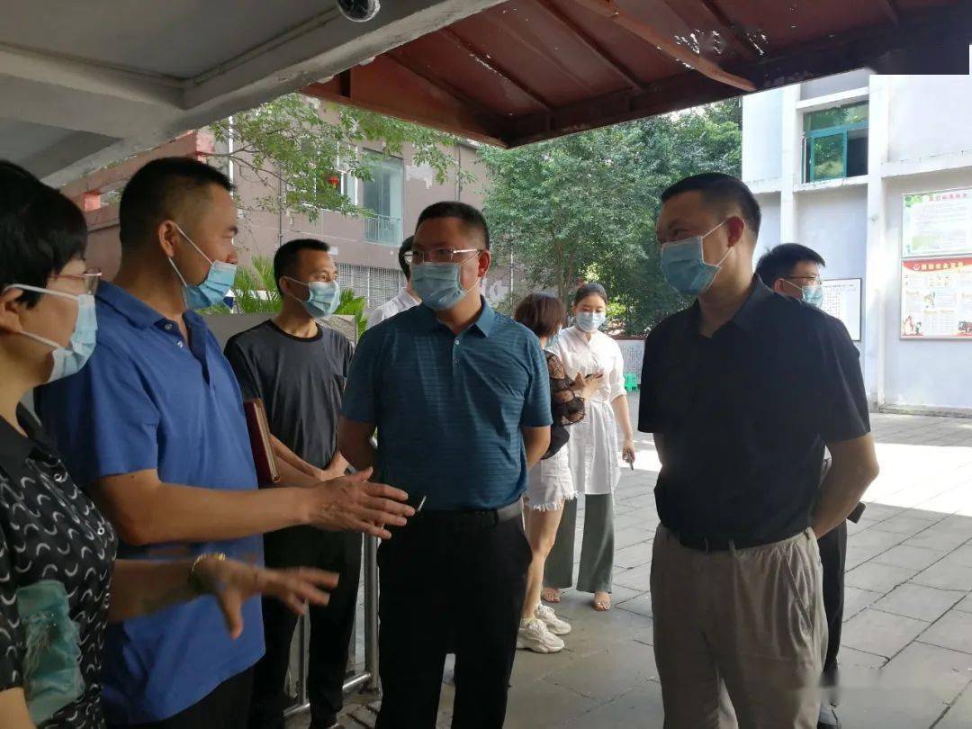 以上人群新冠疫苗接种情况,区卫生健康局党委书记,局长邱正强陪同调研