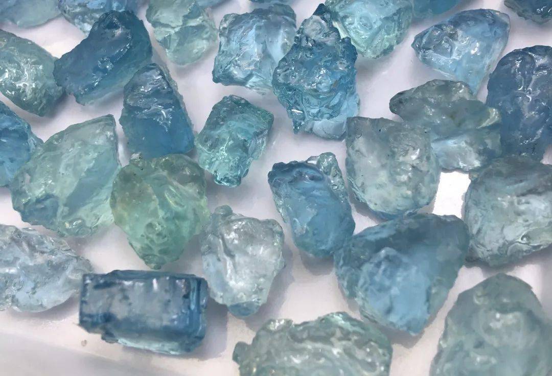 杜热海蓝宝石图片