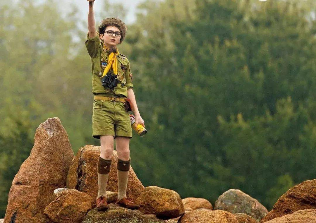 阿富汗局势动荡不安战火下的泰迪熊历史上的童军是谁让孩子们举起了