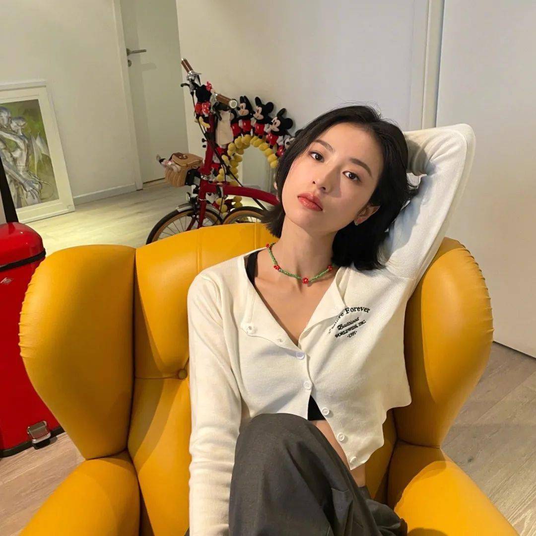 蕾蕾|救命！周雨彤怎么这么会穿？！跟她一起做时髦打工人！