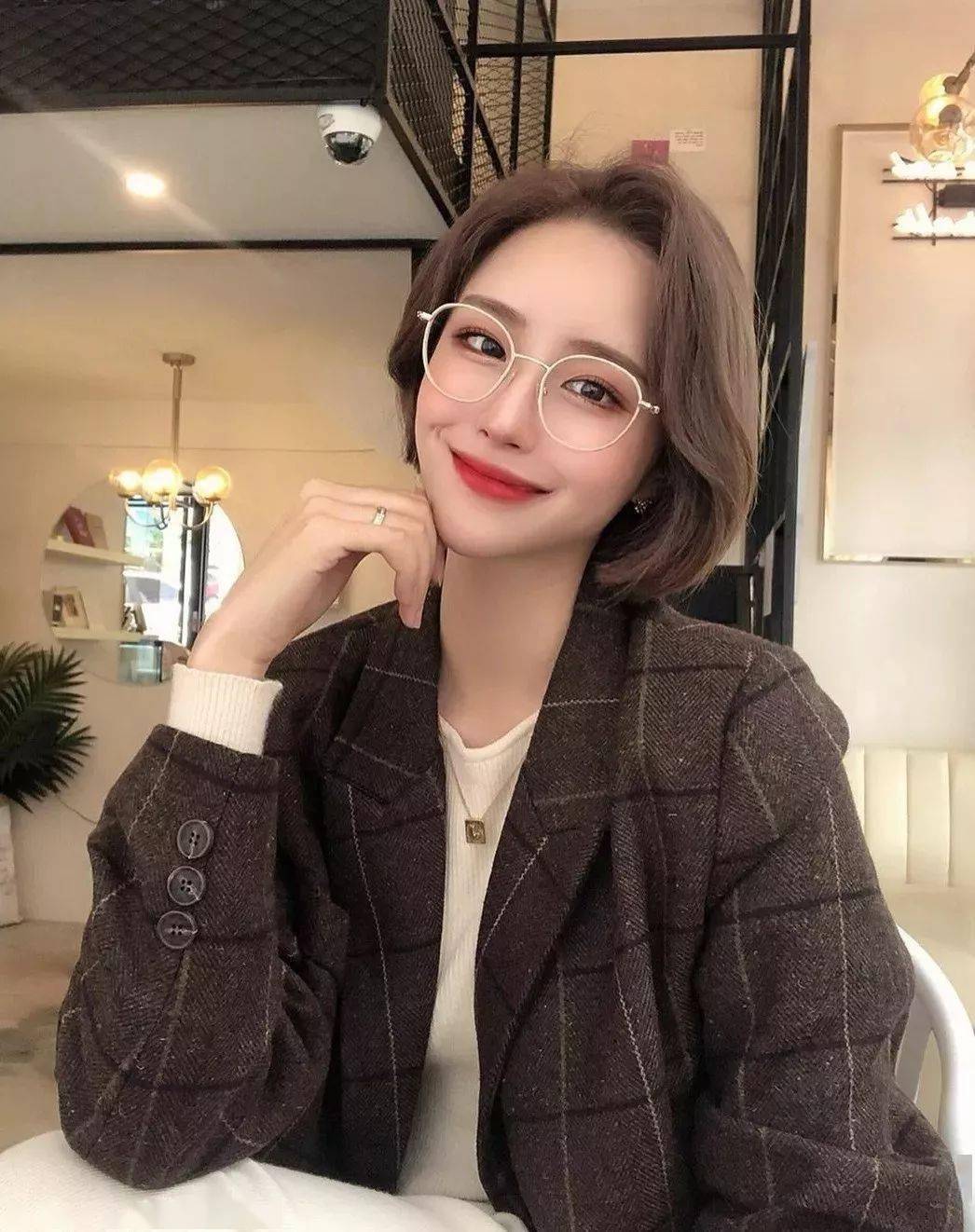 最适合入秋的显白温柔系甜点发色