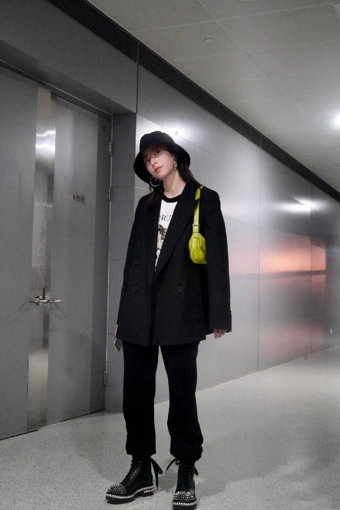 蕾蕾|救命！周雨彤怎么这么会穿？！跟她一起做时髦打工人！