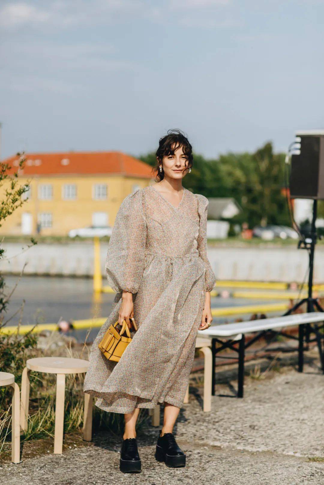 设计|一条娃娃裙，让女明星撞衫率显著提升！