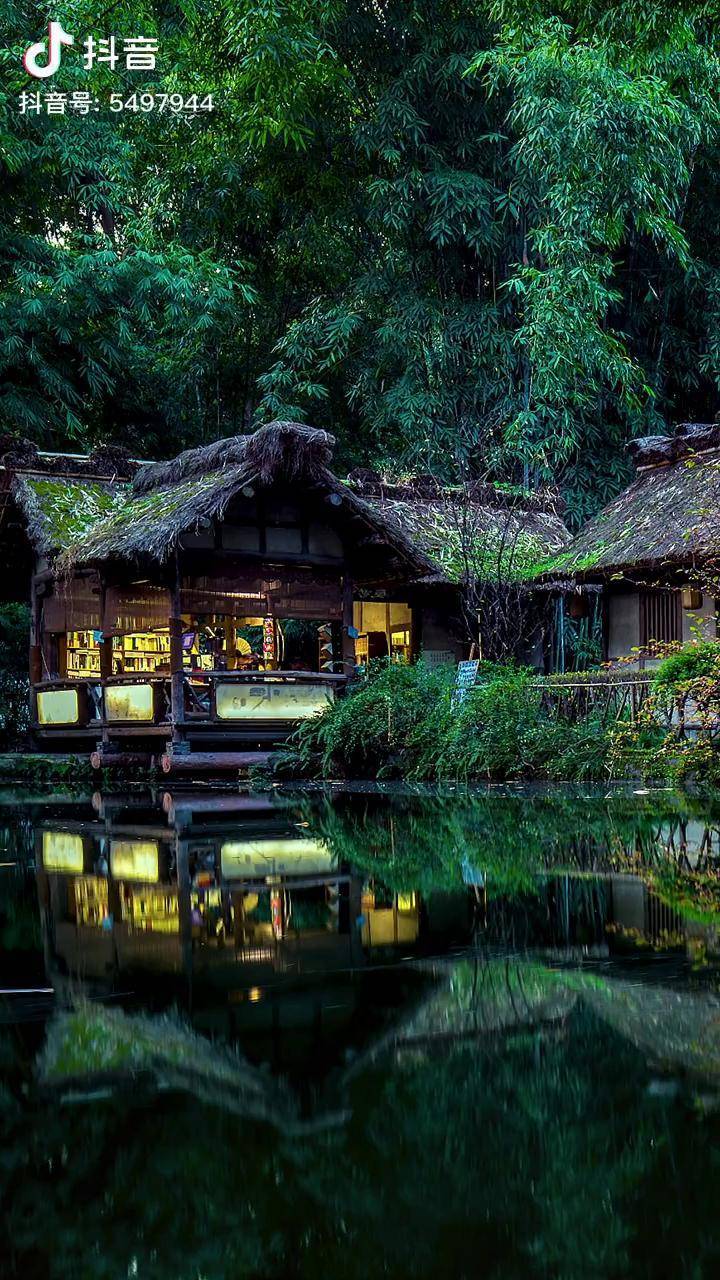 待我了无牵挂从此归隐天涯深山老屋为家远离尘世繁华