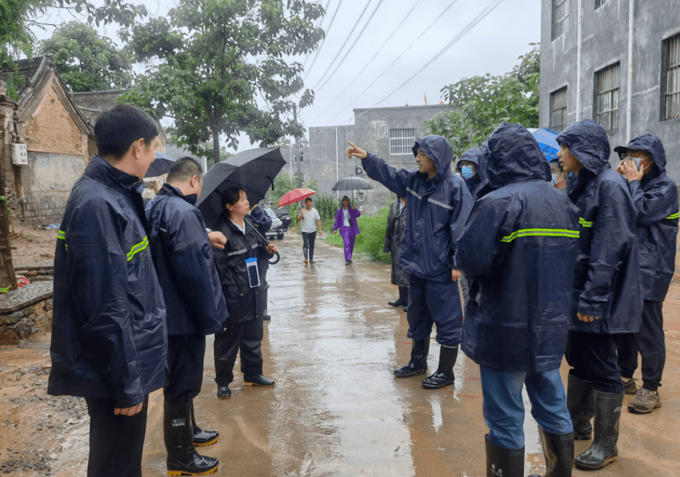 【防汛减灾】郑州市自然资源和规划局局长吴江涛到荥阳市调研指导地质