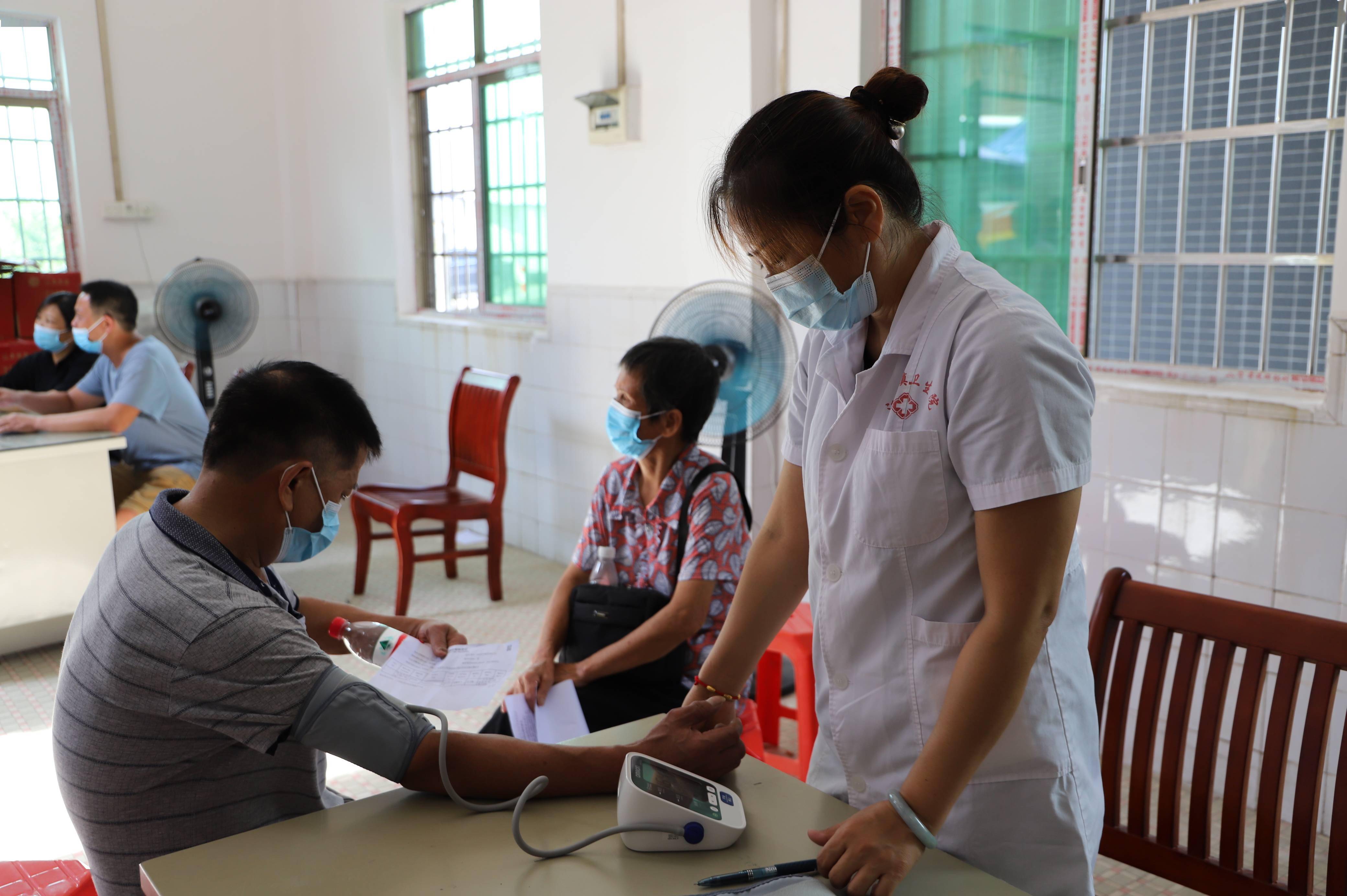 塘村|接种车开到村委会,长者不用跑腿,吃个早餐再打疫苗