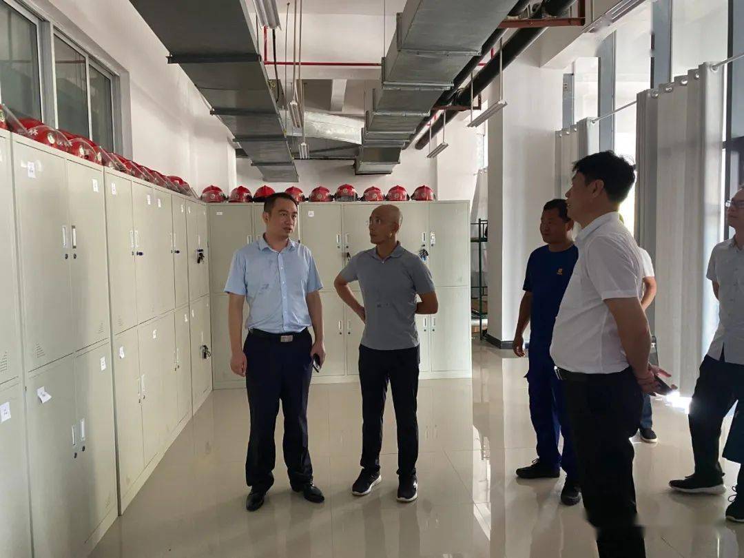 副县长县公安局局长文彬同志到专业森林消防队调研