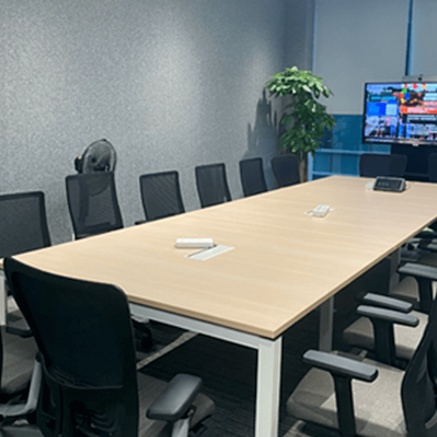 实习期间,很多会议是在会议室举行的.