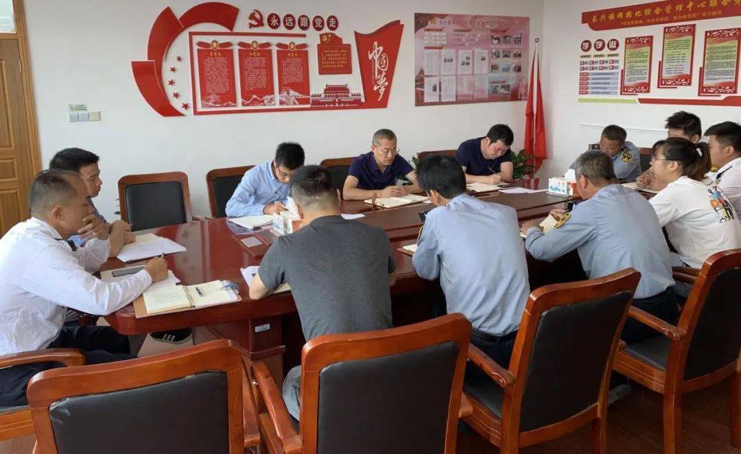教师工资排行_40年工龄教师火了,多地教师晒出退休后工资收入,网友们不淡定了