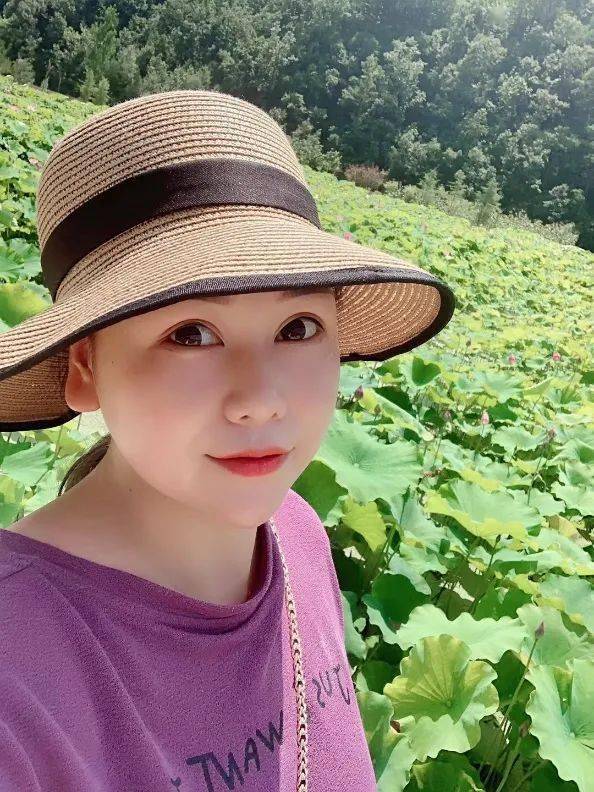 本科学历,2016年参加工作,中小学二级教师,先后任教于栾川县潭头交通