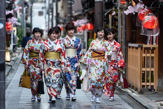大连被日本殖民40年，现开国内最大的日本风情街！包容还是抵制？