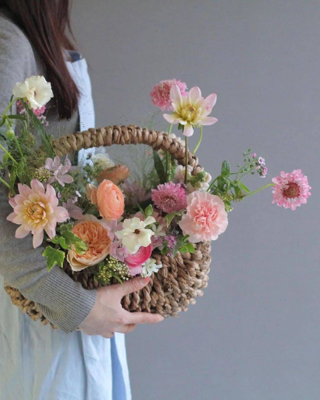 教师节花礼素材—韩式商业小花篮,给老师送上一篮子鲜花吧.