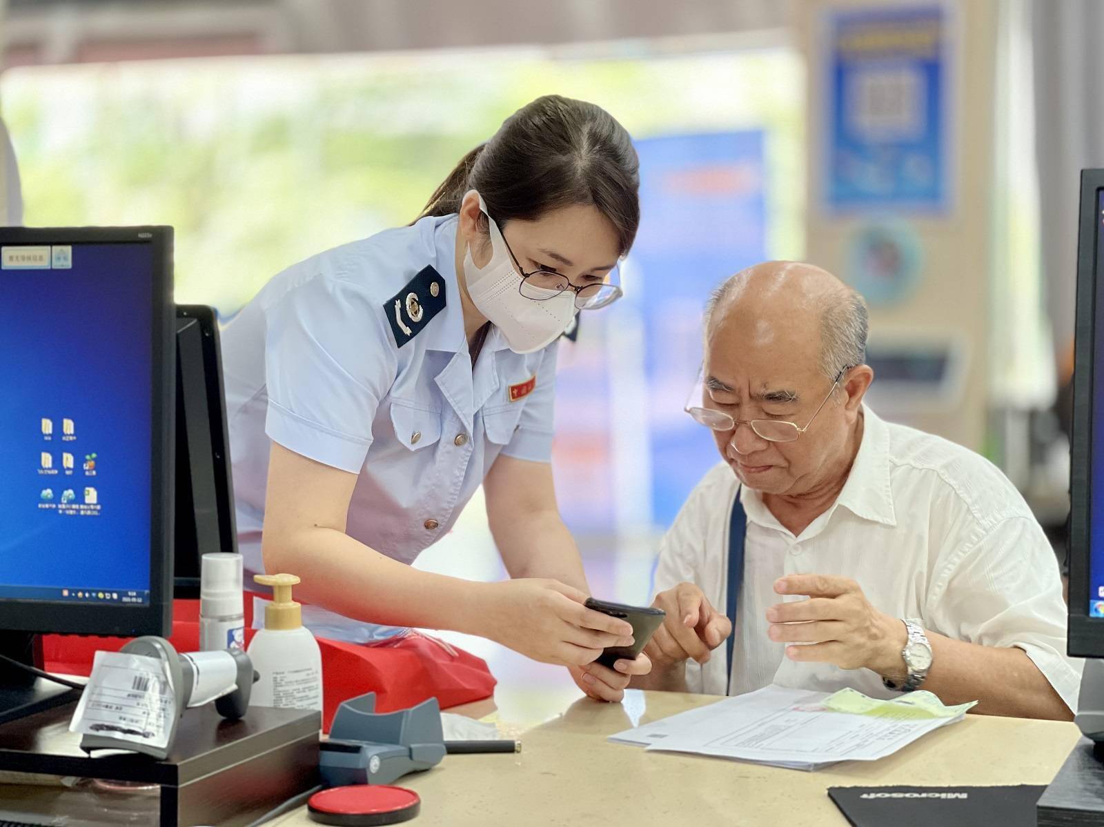 东莞税务:学史力行优服务,便民办税办实事_纳税人