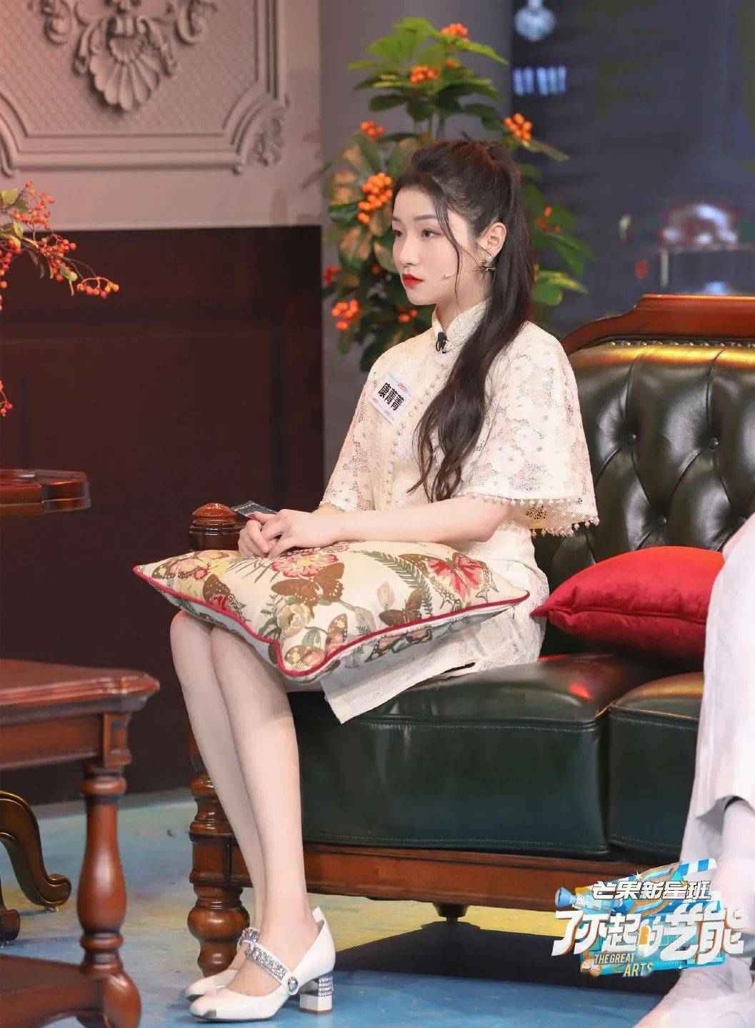 专访| 和杨幂"茶艺对决"的那个素人,后来怎么样了_康菁菁