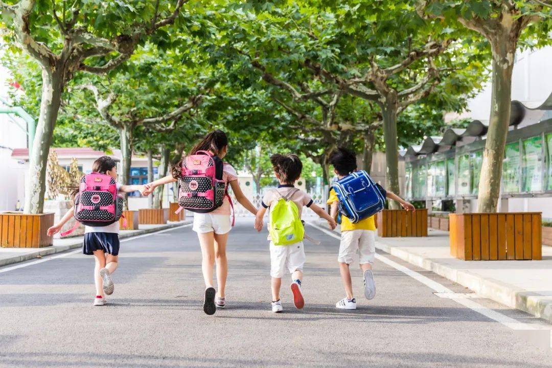 进行|危险！来路不明的“生物油”被卖到了幼儿园……｜今晚九点半