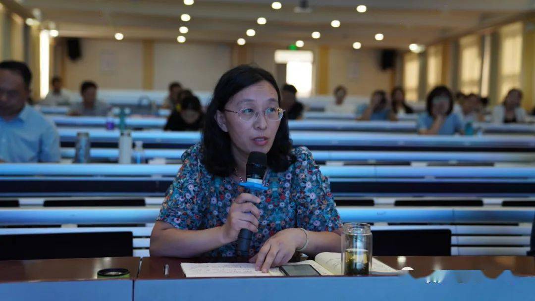 副校长董梅表示教科室计划立足实际,三条实施路径清晰.