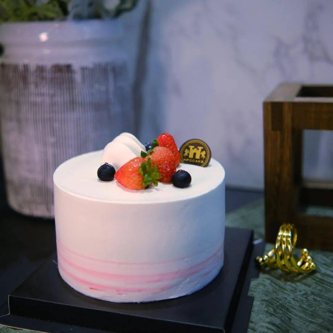 能在有意义的日子里吃到这么口味 颜值的蛋糕