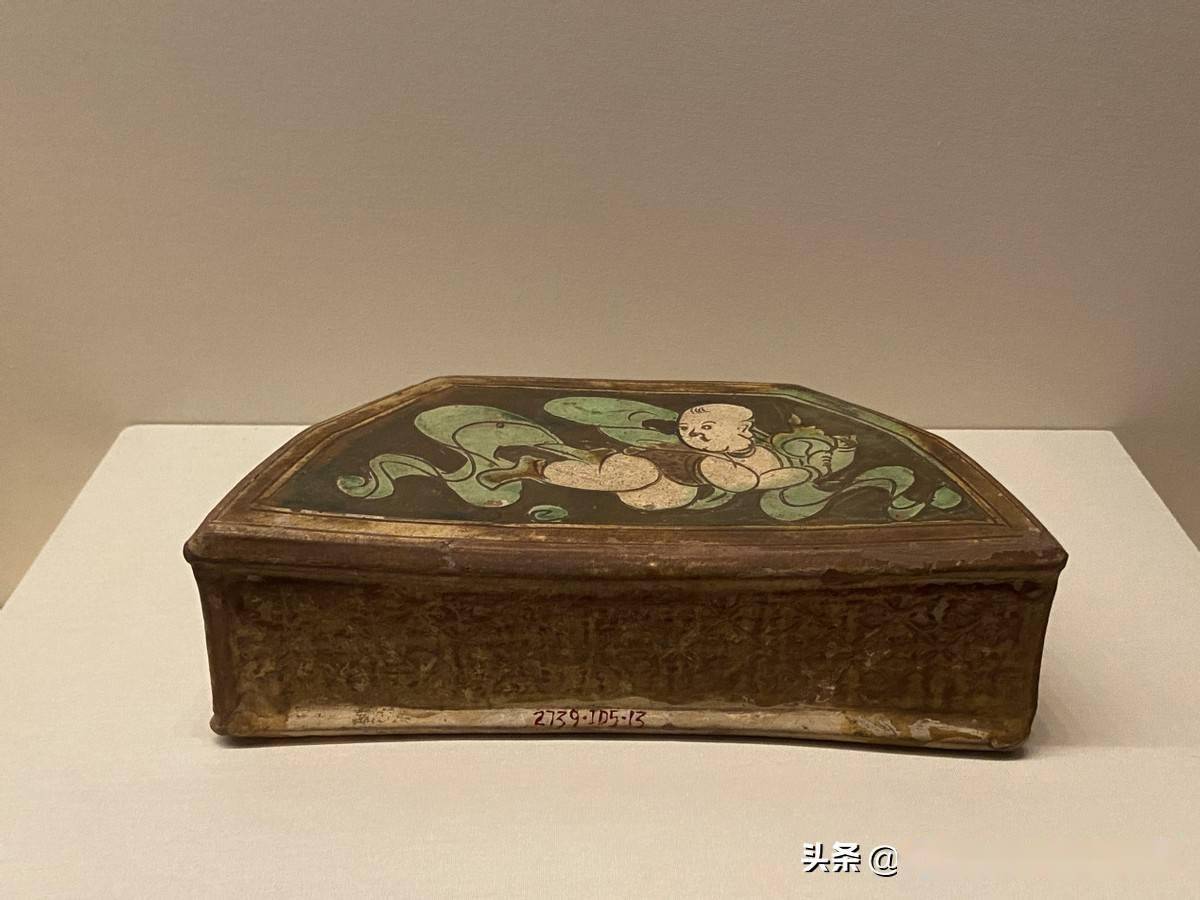 国博一批漂亮金代三彩瓷枕是河津窑考古新成果