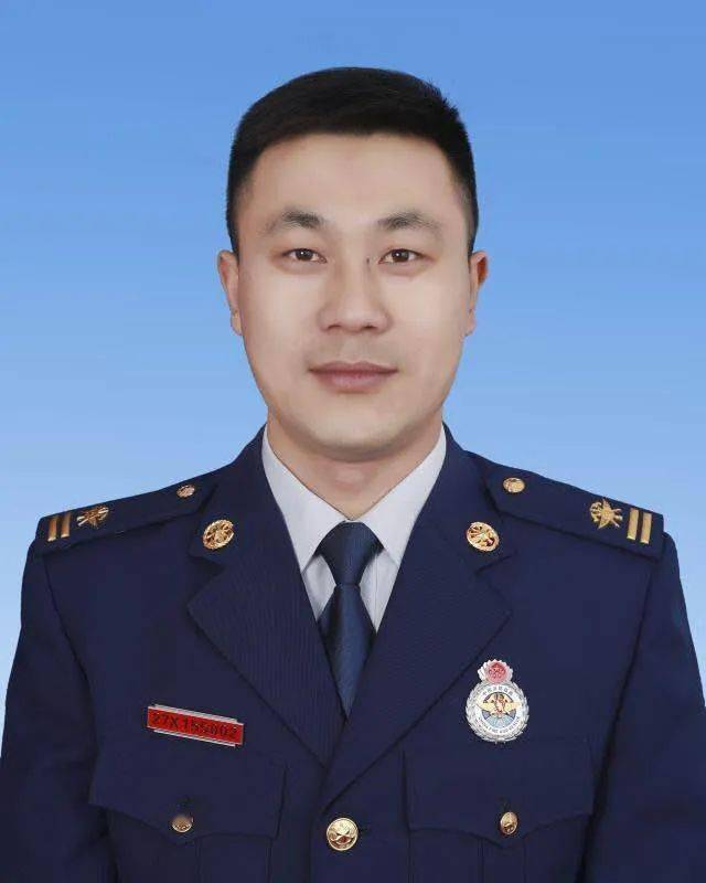 渭南市消防救援支队朝阳大街特勤站班长李林锋李林锋,男,中共党员
