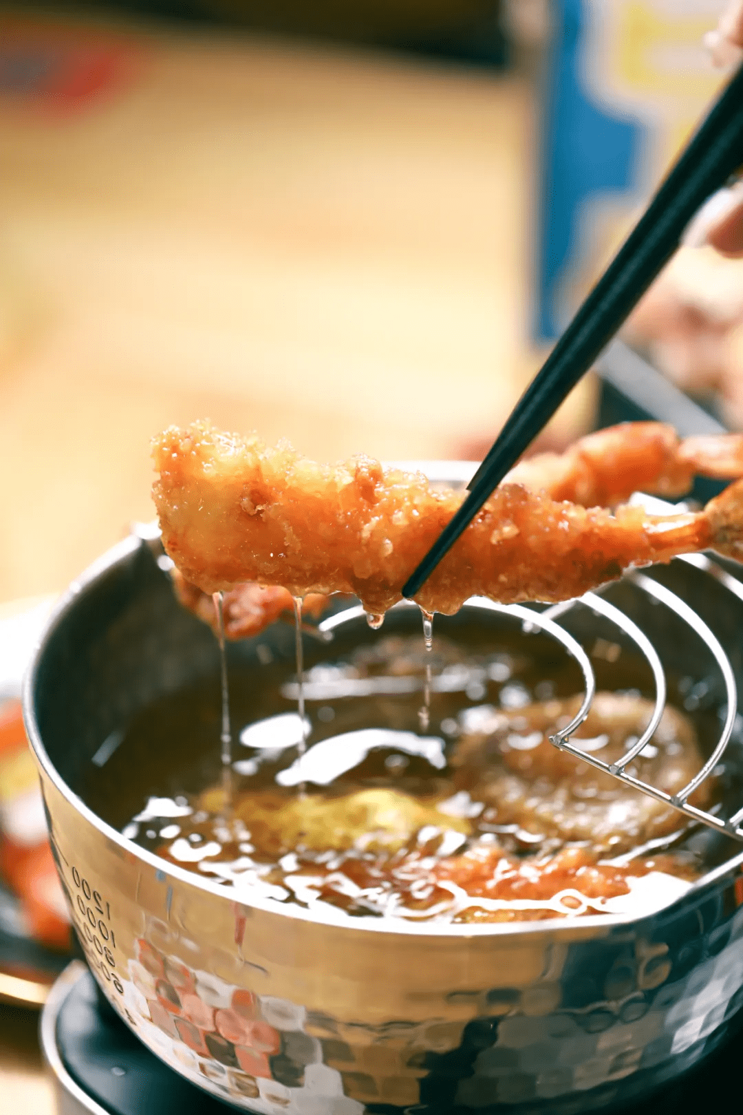 高颜值雪平锅小巧又轻便煎炸煮蒸都可以一锅搞定一日三餐