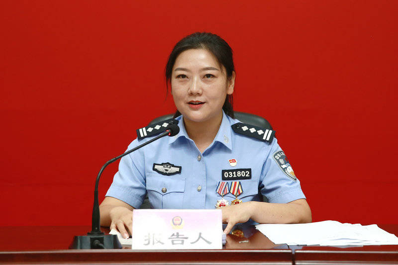 陕西省公安厅举办厅机关先进事迹报告会