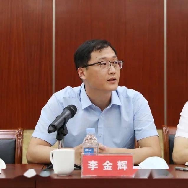 接续奋斗锡山区召开新老科技镇长团交接座谈会