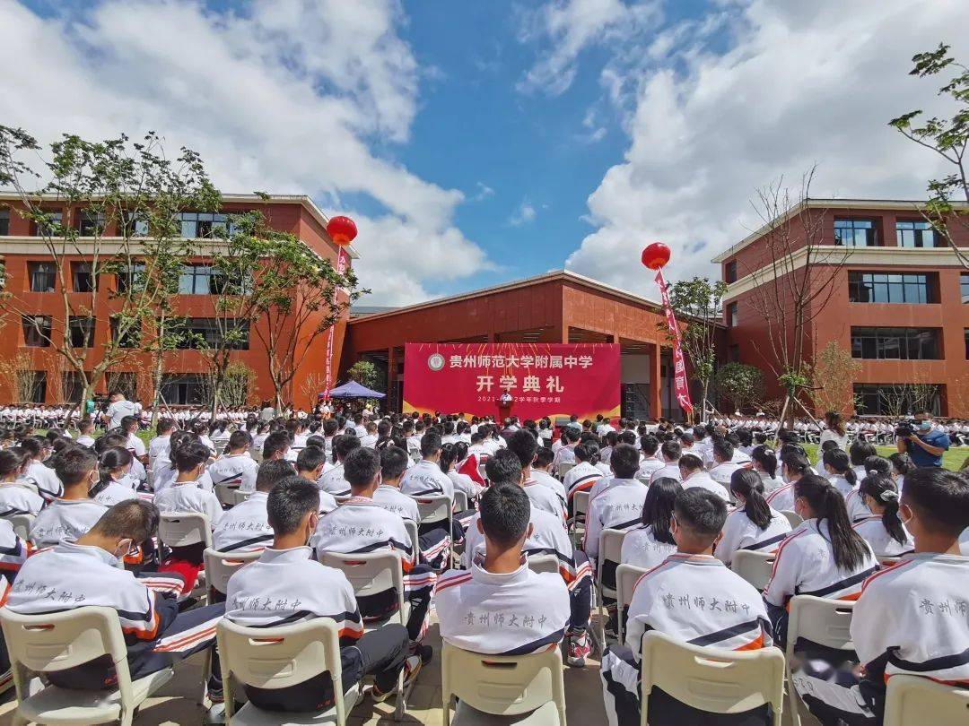 中学正式开学,第一批1500多名高中生将在这里开启新学期的学习生活