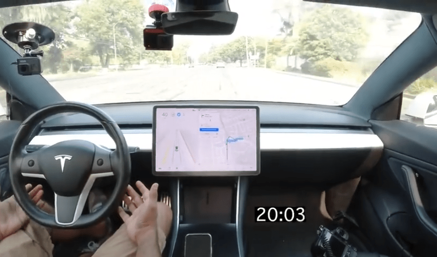 特斯拉驾车看手机检测功能上车 超过 15 秒自动警告