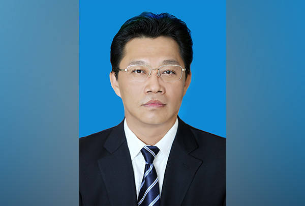 新任宁夏回族自治区党委常委张雨浦已任银川市委书记,接替今年2月起