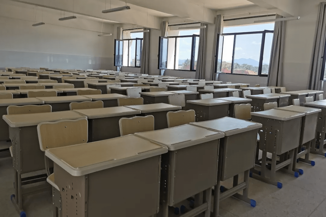 日前,南丰一中新校区,县第二幼儿园在秋季新学期投入使用,新增学位