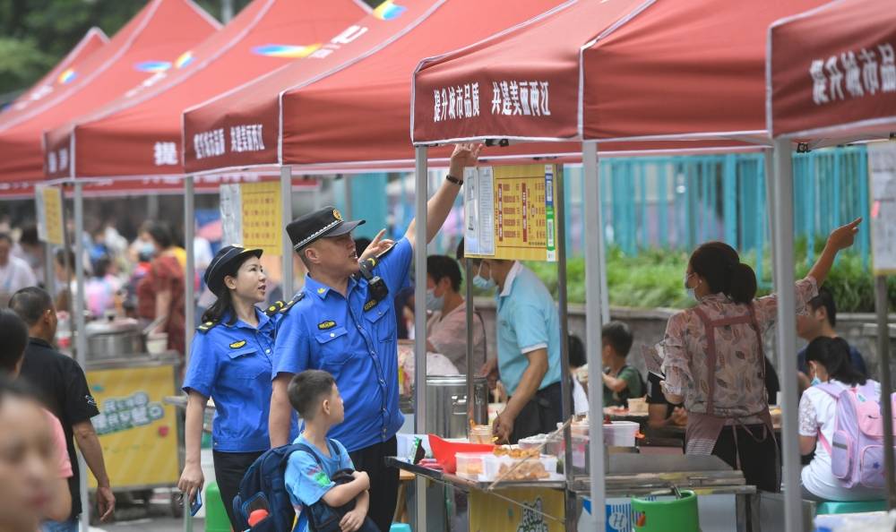 摊车|两个月不见，这条路上的早餐摊区焕新了