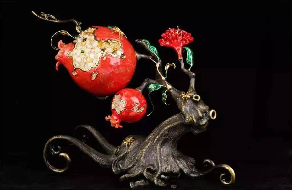 960万的玉石榴!小小的籽料怎么这么贵?