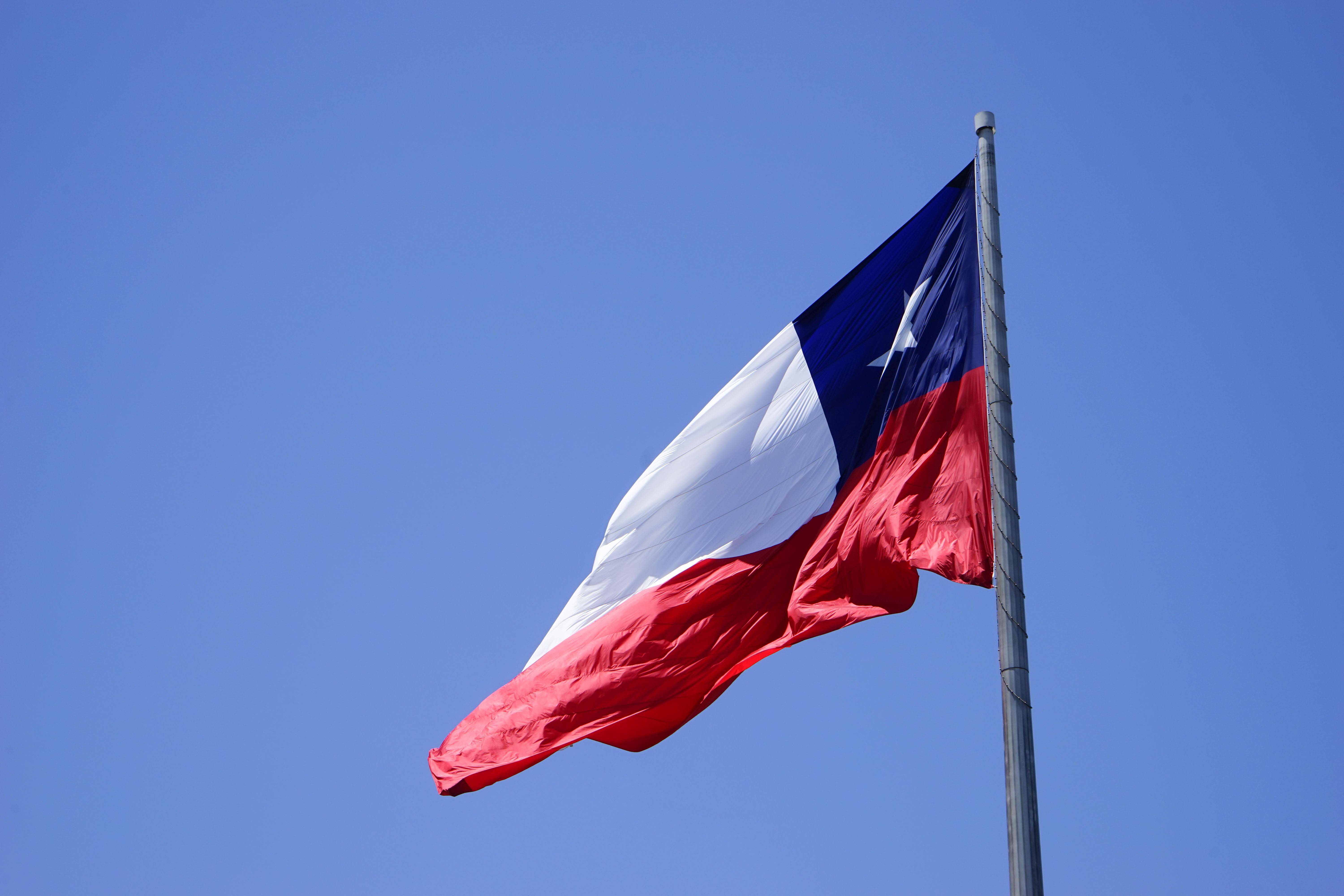 坐飞机去南美途中还路过了美国却让我非常紧张