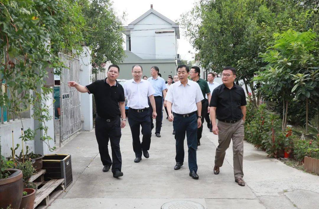 要闻速递浦东新区副区长吕雪城一行来周浦镇调研农业农村工作
