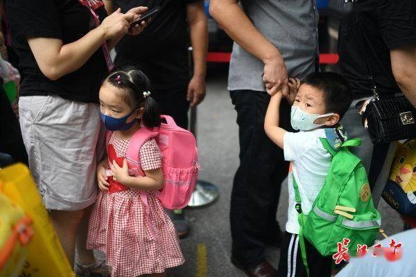 家长|萌娃上幼儿园：第一天喜笑颜开，第二天稀里哗啦