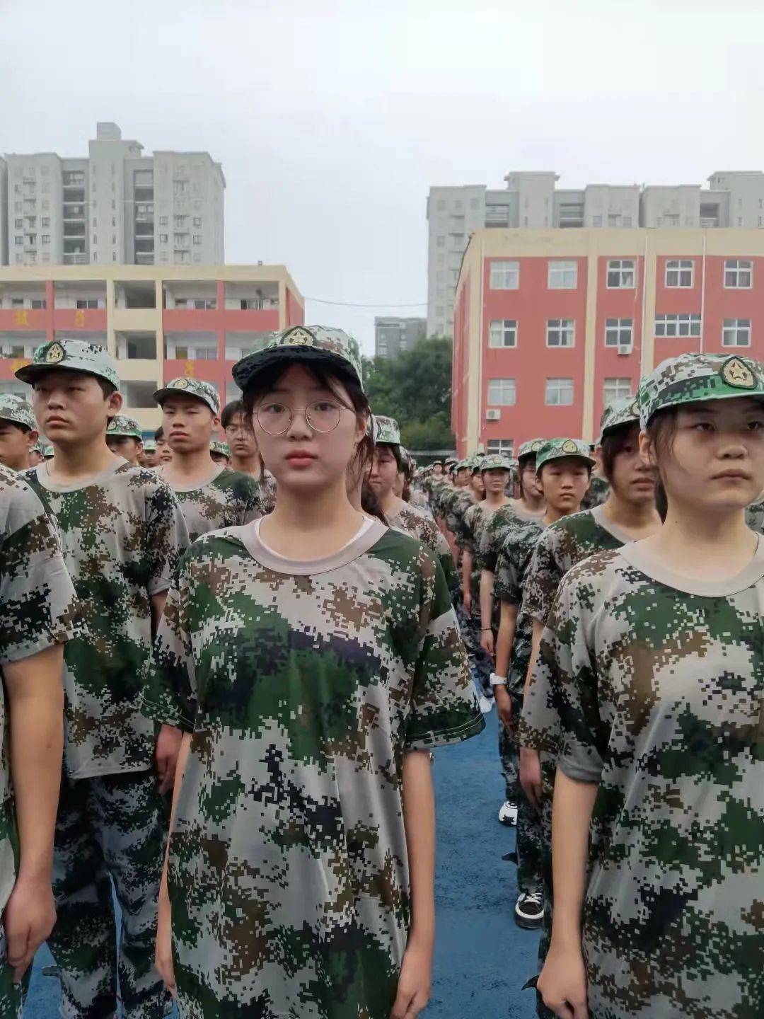 泗县双语中学举行军训活动