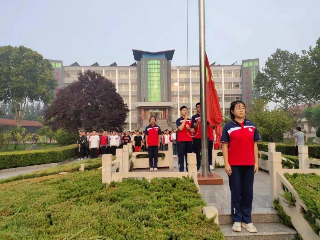 邹平县长山中学图片