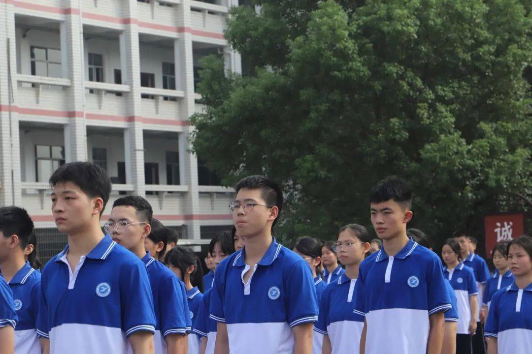 学军人风采,强自身素质-宁乡二中新生入学教育纪实1_军训