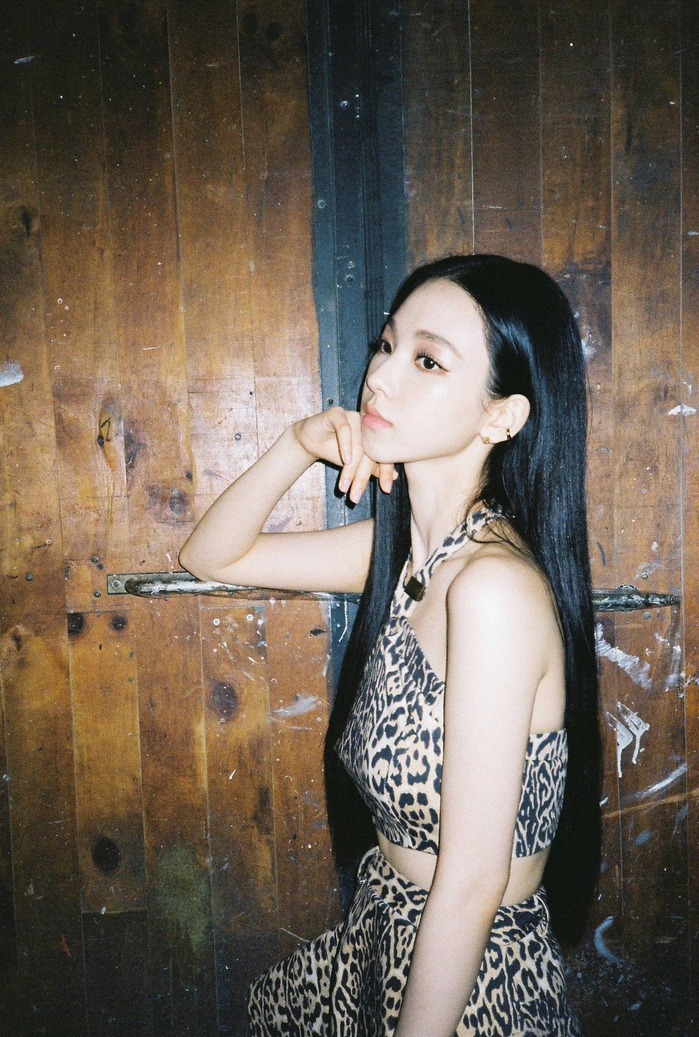 aespakarina优越sline身材光滑肩线性感美爆发