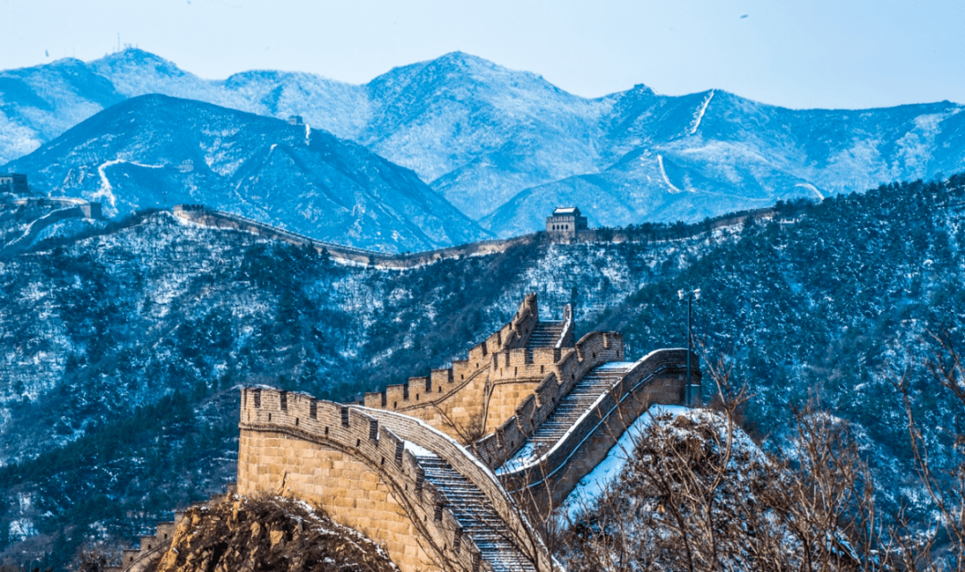 线路亮点: 游冬日八达岭长城,体验冰雪琉璃世界下的长城景观,感受塞外
