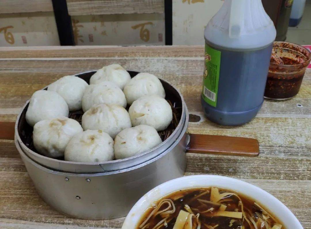 "有时候真恨不得一日三餐吃小笼包!