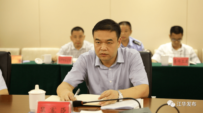 座谈会上,吴军臣介绍了我县关于提高政务服务效能优化