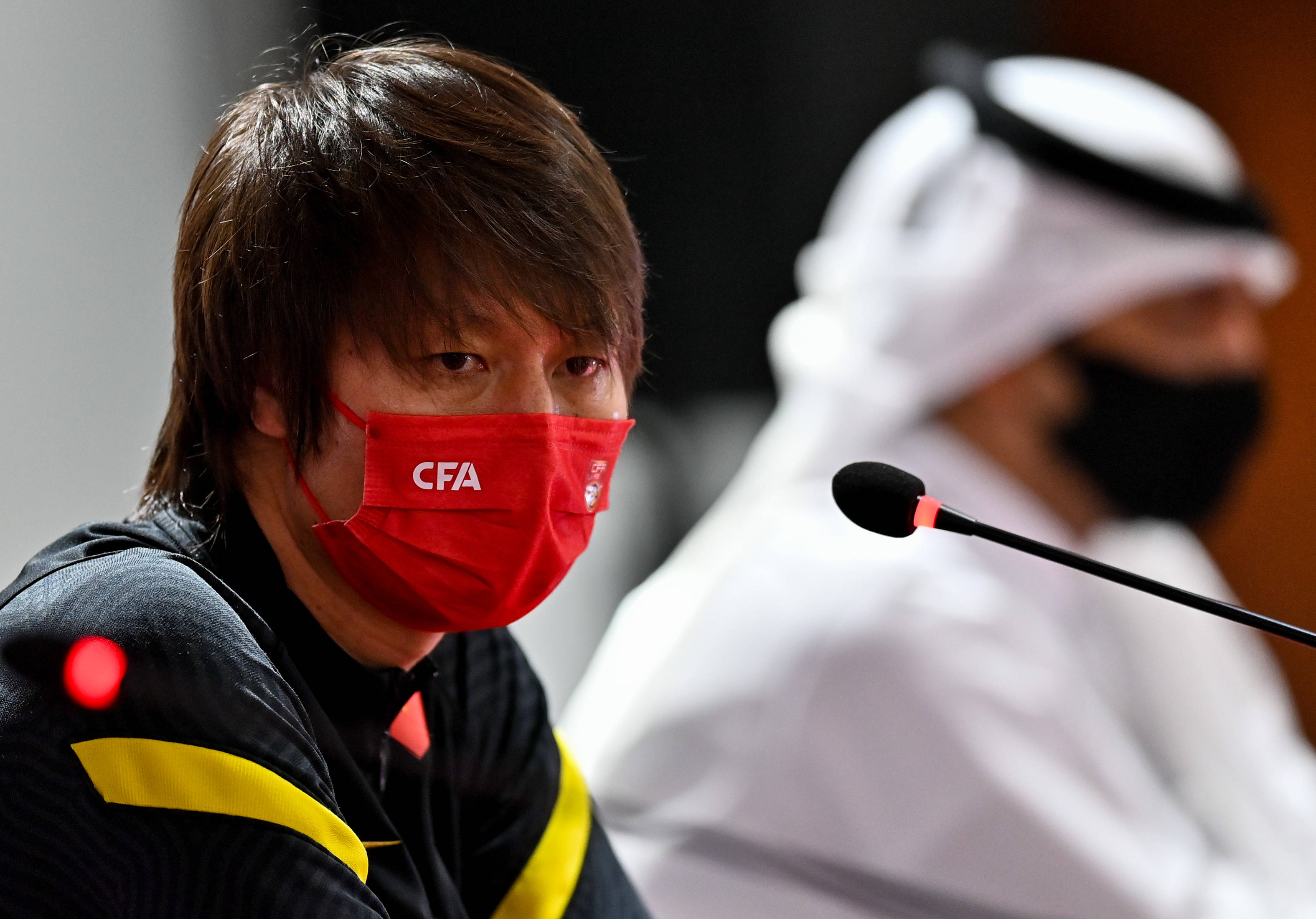 足球——世预赛12强赛:中国队举行赛前新闻发布会_手机搜狐网