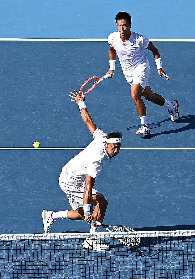 网球男子双打天津队李喆高鑫夺冠